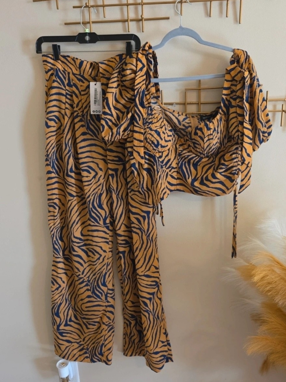 Boohoo Tiger-Print Wide Leg Pants & Crop Top Set - Mustard/Blue Sz 10
